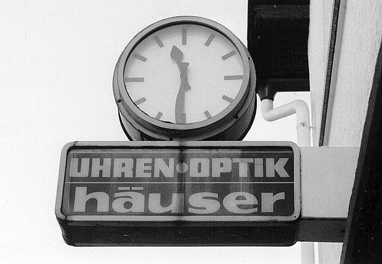 Uhr